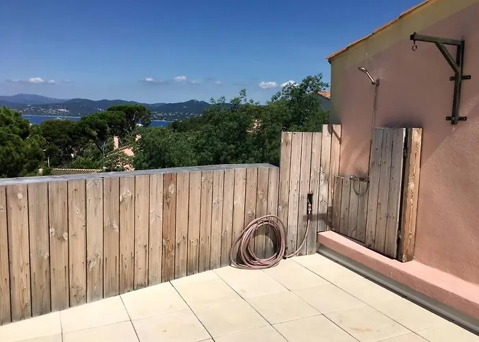 D'exception, Vue Saint-Tropez